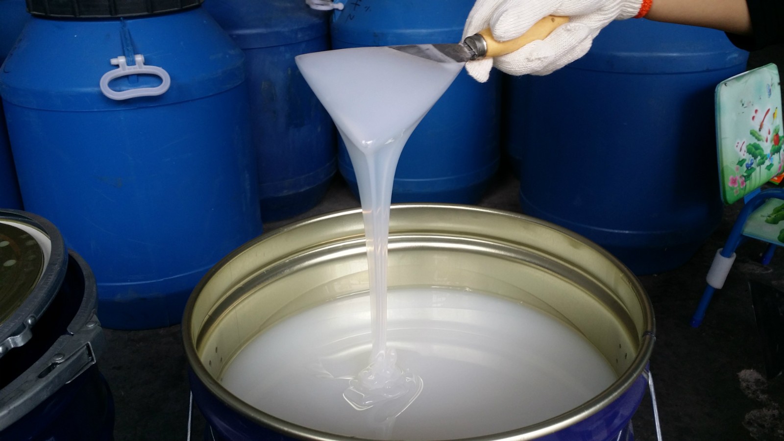 工業(yè)級模具硅膠膨脹怎么辦 ？